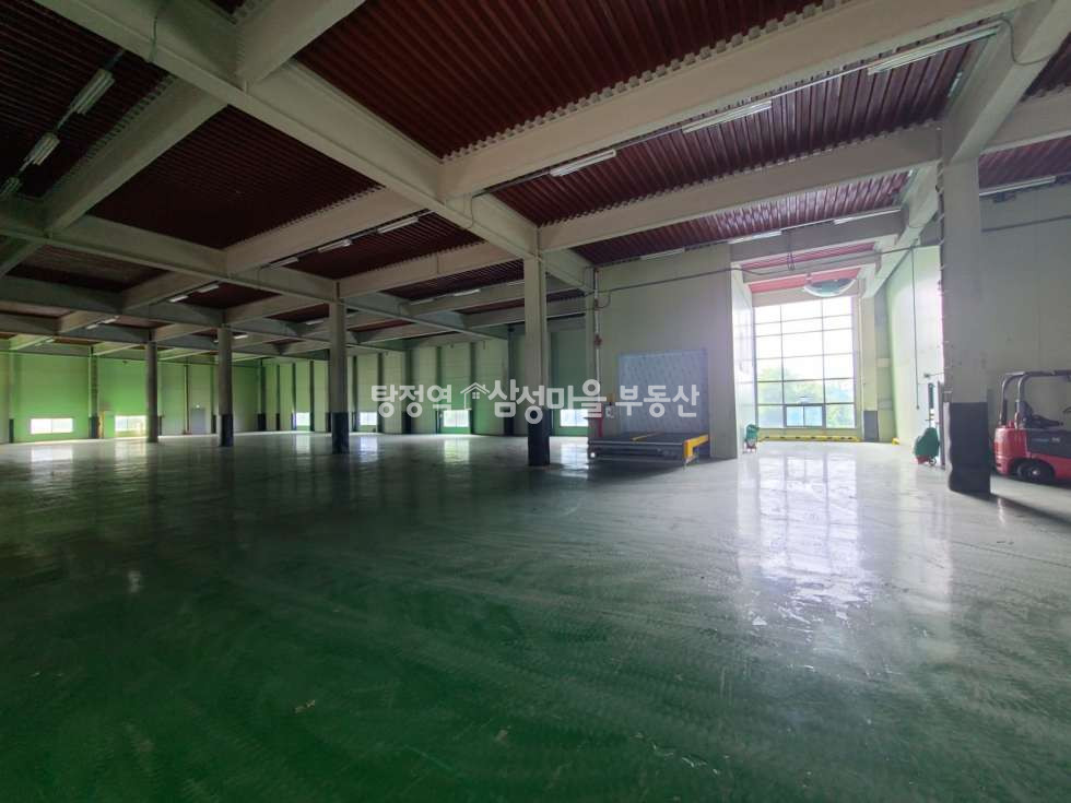충남 천안서북구 직산읍 신갈리 206-4 물류 유통 창고(토지 2,977평, 건물 1,807평) 임대, 화물엘베 有, 5월중 입주 가능 월세 매물번호 10053 사진 6
