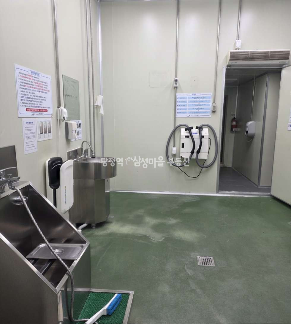 충남 천안서북구 직산읍 상덕리 215-11 1동 상덕리 식품 공장(토지 698평 공동사용, 건물 120평) 임대, 전기 100kw, 시설비 별도 월세 매물번호 10045 사진 2