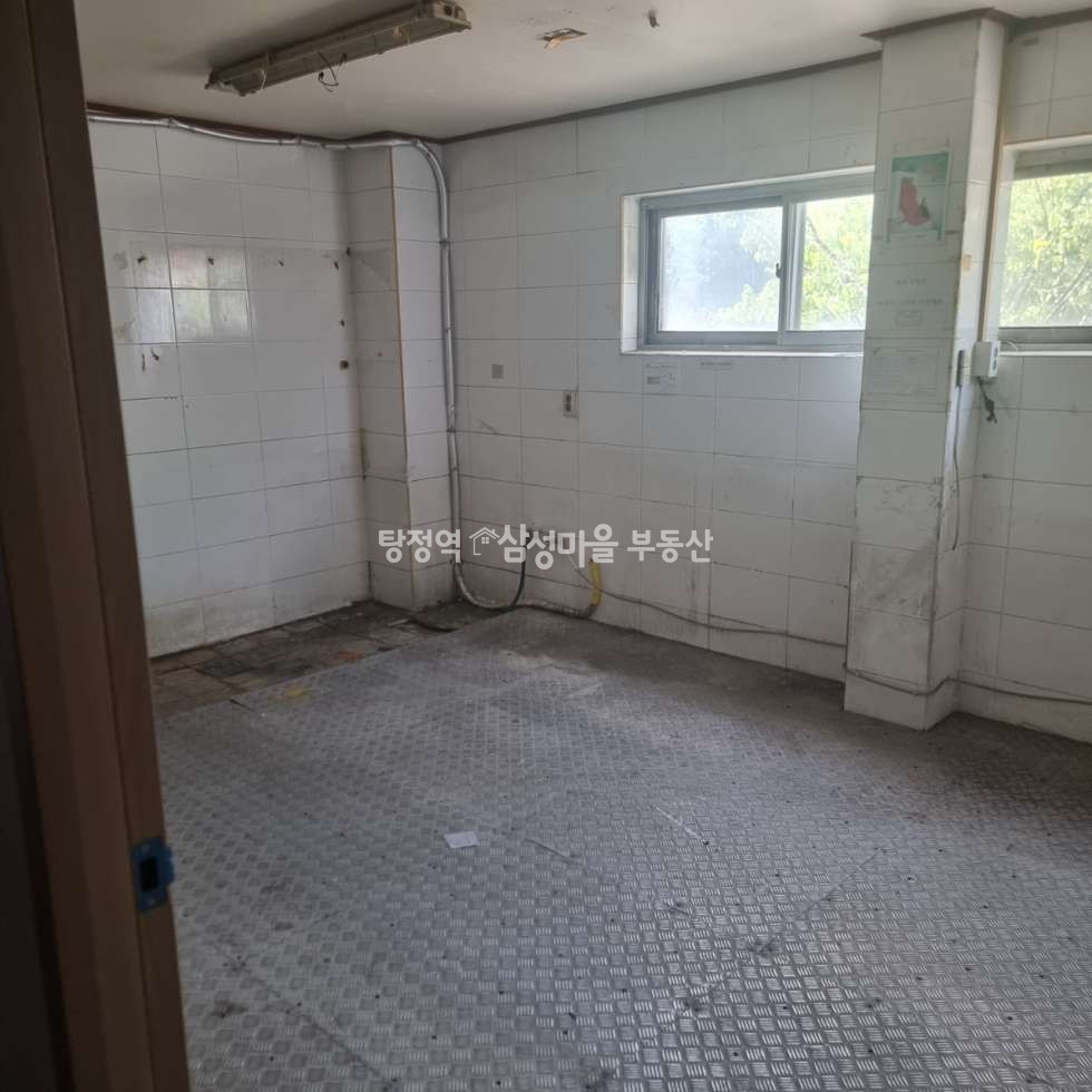 충남 아산시 음봉면 소동리 소동리 공장(토지1000평, 건물526평) 매매, 2차선 도로 접 매매 매물번호 10042 사진 8