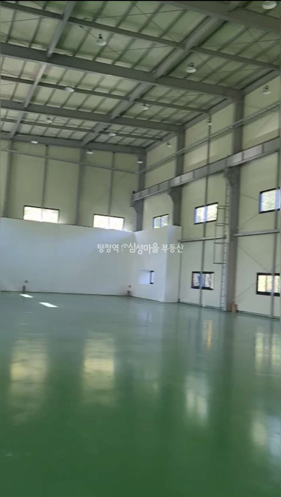 충남 아산시 음봉면 동암리 346-1 주2동 동암리 탕정디스플레이 인근 공장(토지 3588평, 건물 262평) 임대, 호이스트 5T 월세 매물번호 10274 사진 3