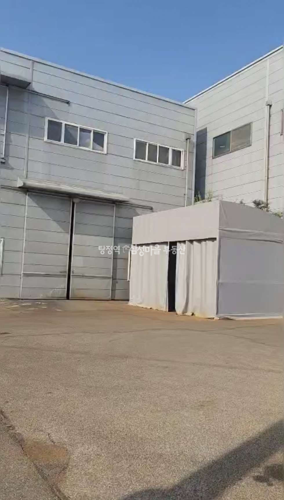충남 천안동남구 수신면 신풍리 166-12 ((주)세일메카닉스) 1,2동 (토지 829평, 건물 345평) 수신산업단지 내 공장 매매, 호이스트 5T, 12월 입주 가능 매매 매물번호 10088 사진 1