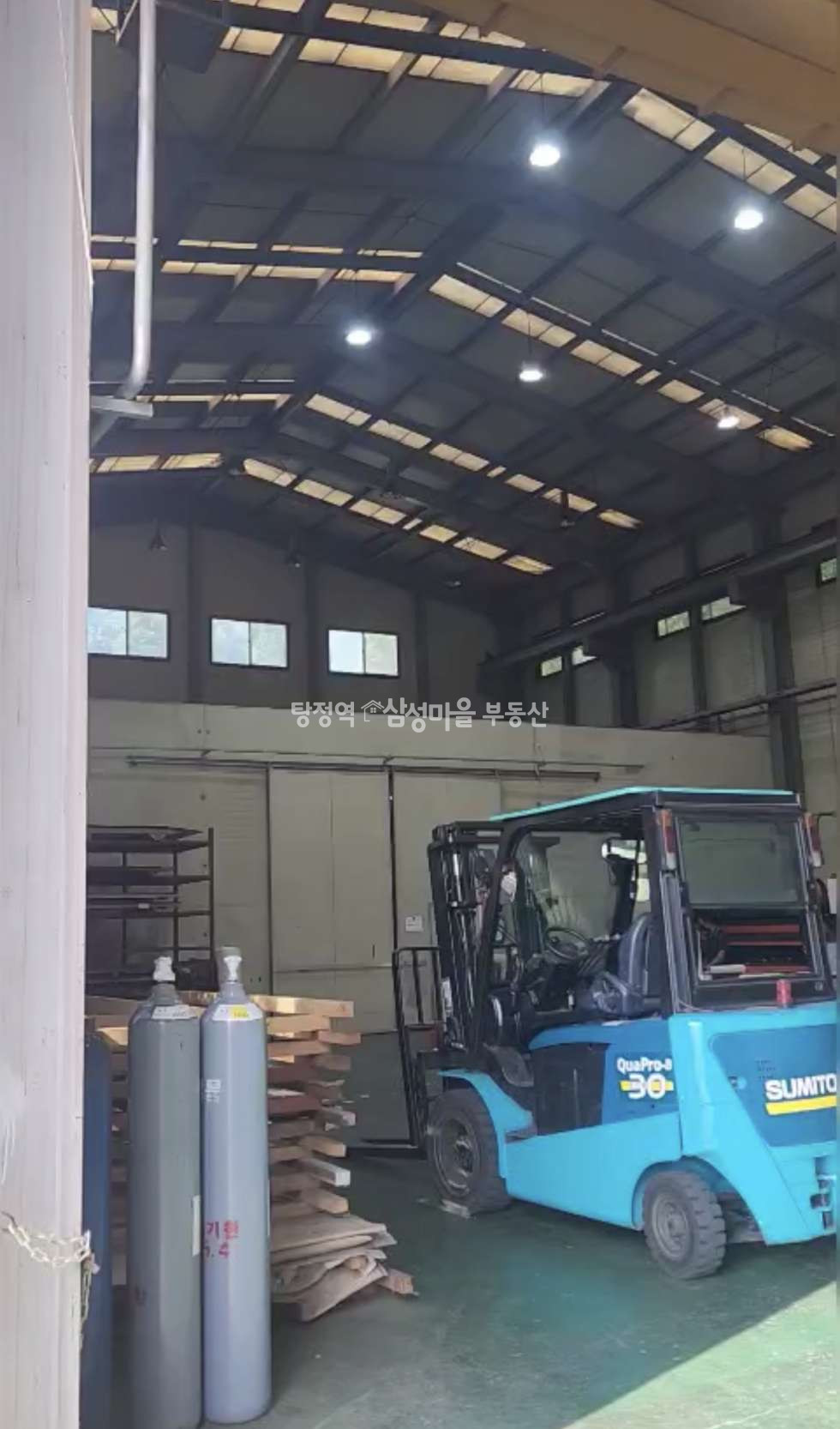 충남 천안동남구 수신면 신풍리 166-12 ((주)세일메카닉스) 1,2동 (토지 829평, 건물 345평) 수신산업단지 내 공장 매매, 호이스트 5T, 12월 입주 가능 매매 매물번호 10088 사진 2